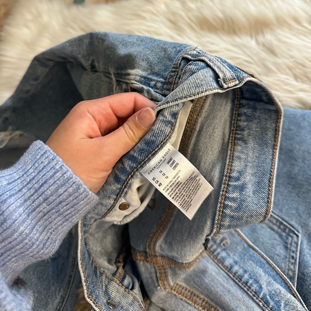 AMERICAN EAGLE Super High Rise Baggy Straight Jean In Medium Indigo - Picture 5 of 7